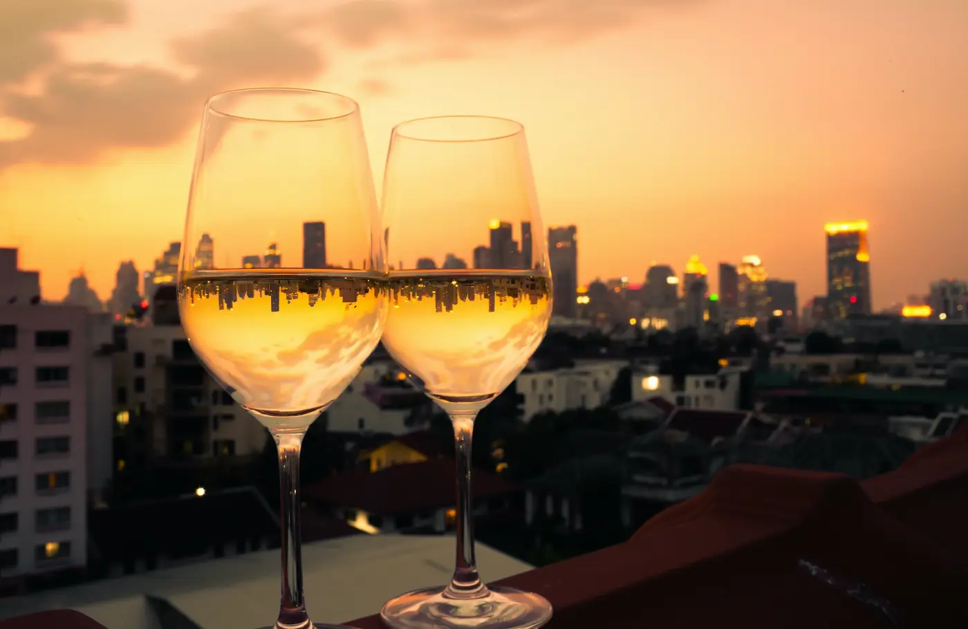 Fine dinning on a city roof top Fine dinning on a city roof top